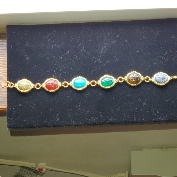 Scarab Goldtone Bracelet**DISCOUNT ON SHIPPING** - Picture 9 of 10